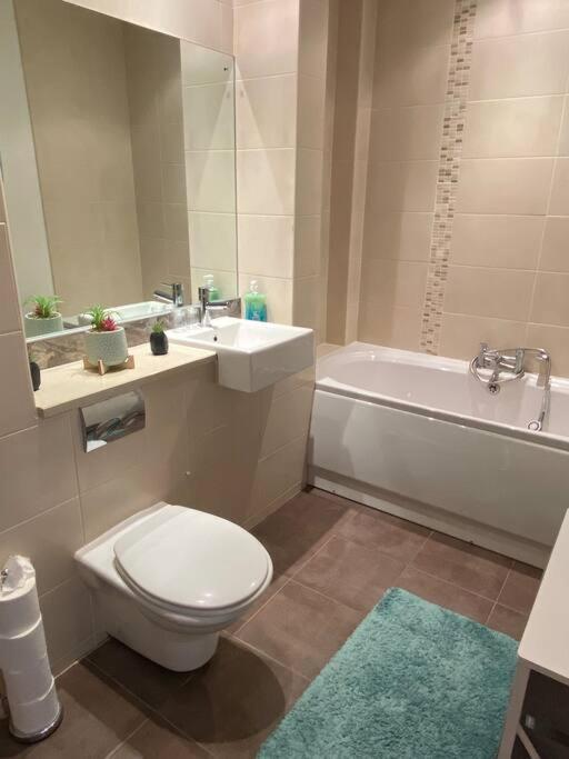 3 Bedroom Penthouse Apartment In ラーン エクステリア 写真