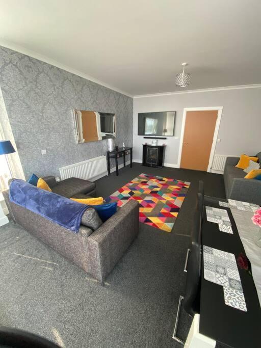3 Bedroom Penthouse Apartment In ラーン エクステリア 写真